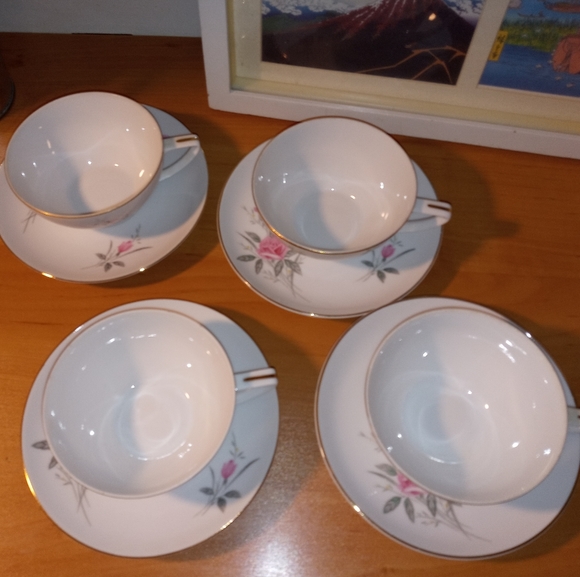 ✧Vintage Golden Rose Tea cups |Pink Rose by Max Schonfeld - Picture 2 of 8